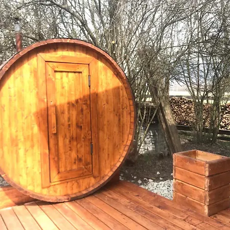 Romanticka So Saunou V Prirode *